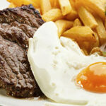 huevos-bistec